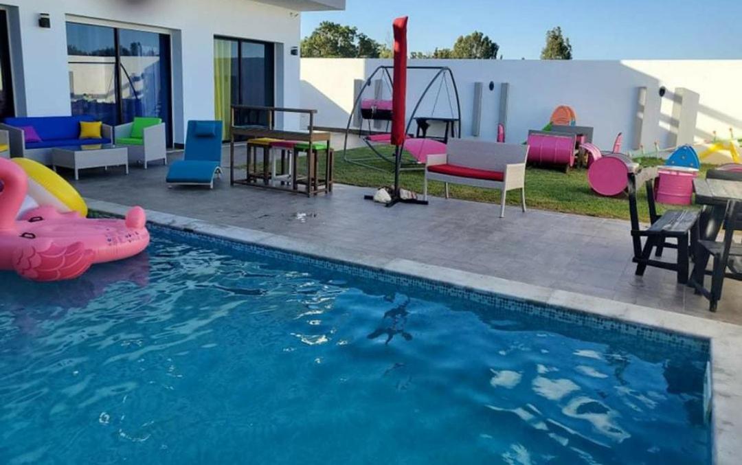 הוילה Yasmine Limo'S House מראה חיצוני תמונה