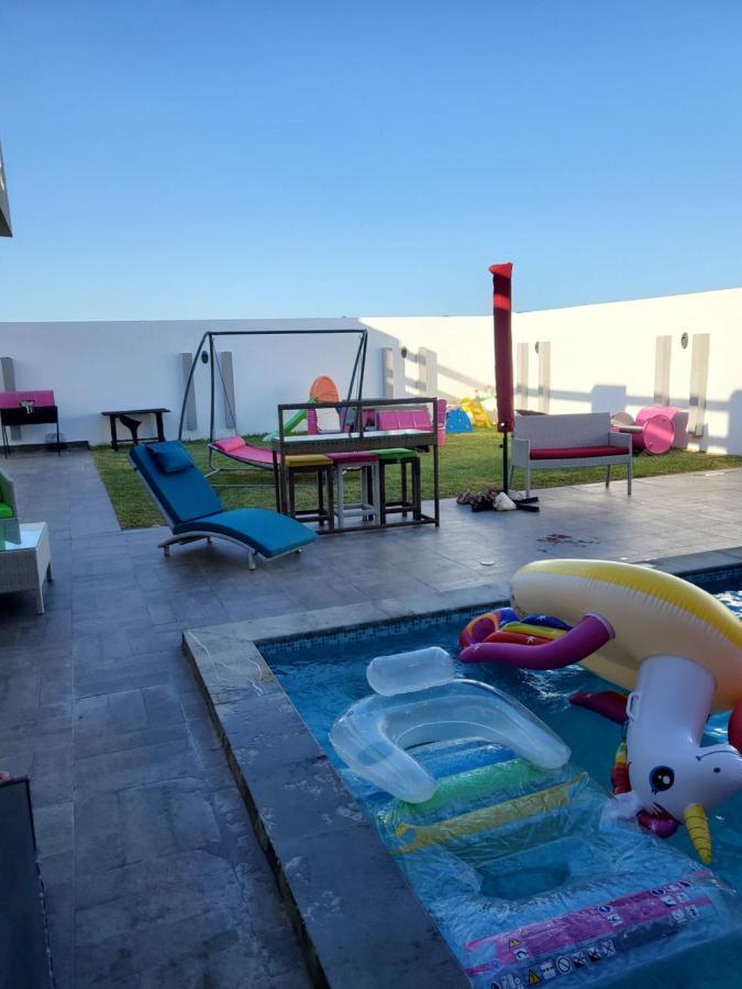 הוילה Yasmine Limo'S House מראה חיצוני תמונה