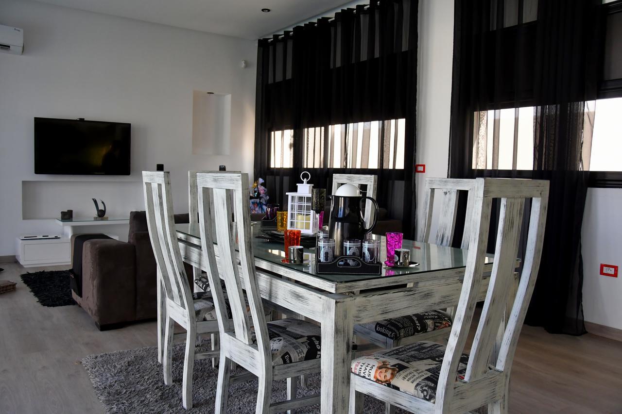 הוילה Yasmine Limo'S House מראה חיצוני תמונה