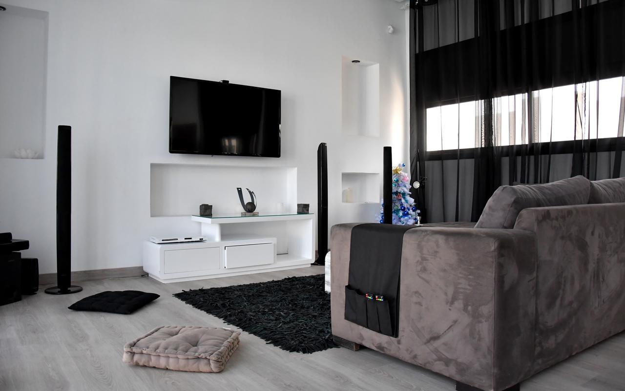 הוילה Yasmine Limo'S House מראה חיצוני תמונה